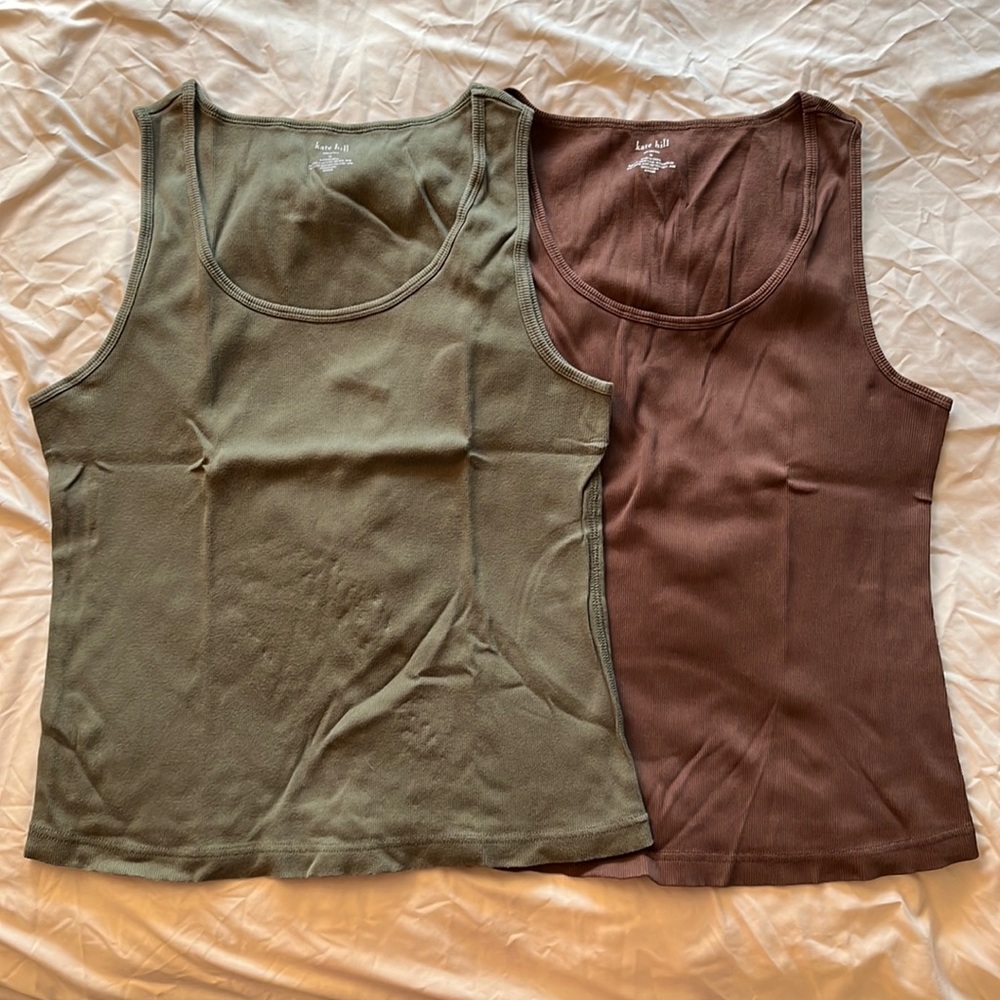 Set of 2! Sleeveless knit tops in camouflage colors